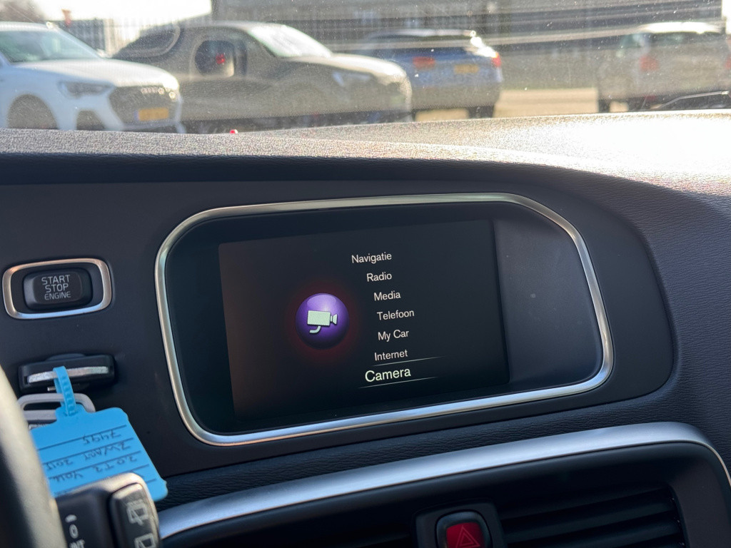 Volvo V40 2.0 t2 you! * cruise control * stoelverwarming * navigatie