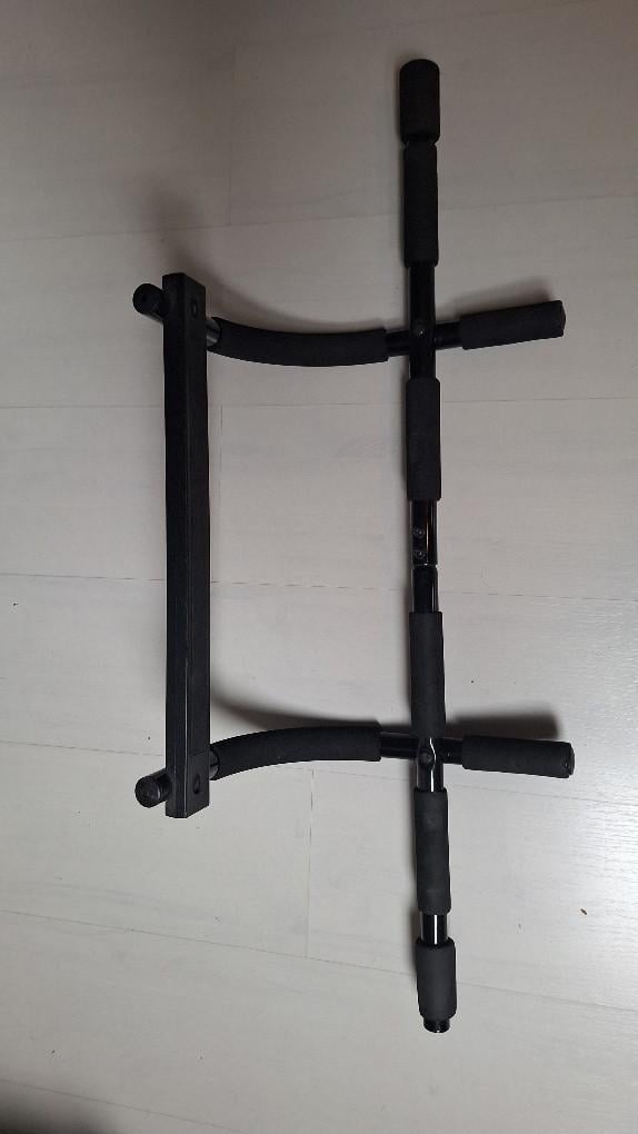 Halterstang met 2x 25kg gietijzer gewichten 30mm. Dumbbells. Pull-