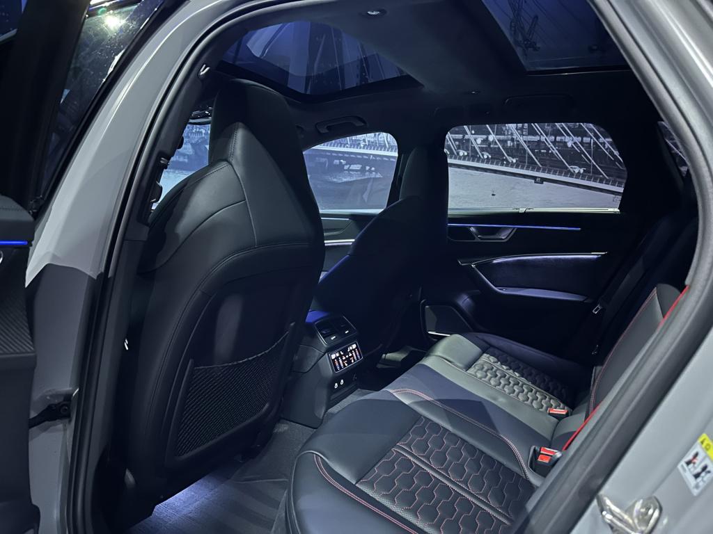 Audi Rs6 avant tfsi quattro *keramisch*hud*b&o*dynamic plus*