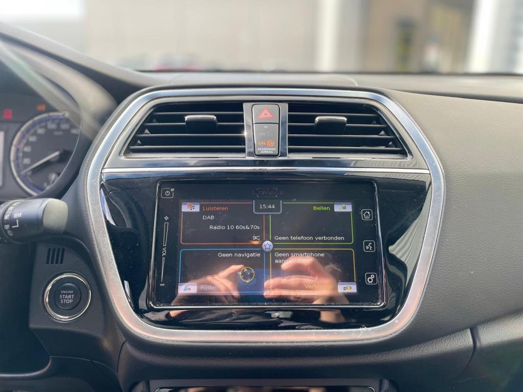 Suzuki Sx4 S-cross 1.4 boosterjet style smart hybrid