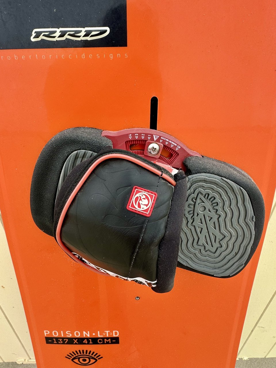 Kiteboard RRD 137x41, inclusief bijbehorende voetbinding