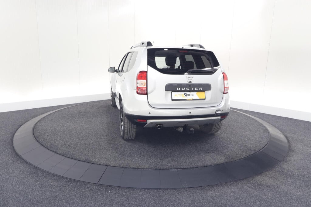 Dacia Duster tce 120 4x2 blackshadow | trekhaak | camera | navigatie | park