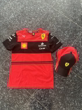 Ferrari shirt + pet o