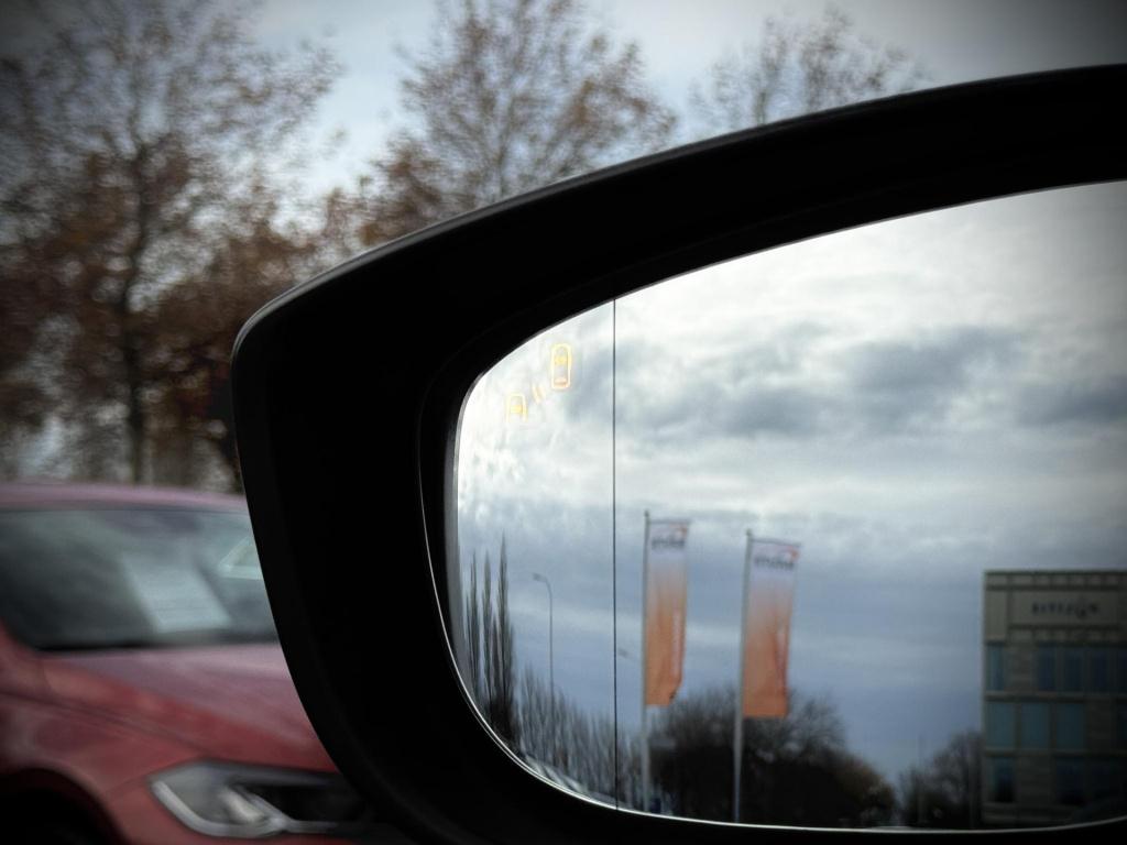 Mazda 6 sportbreak 2.0 skyactiv-g 165 centre-line nl-auto incl. afneembare 