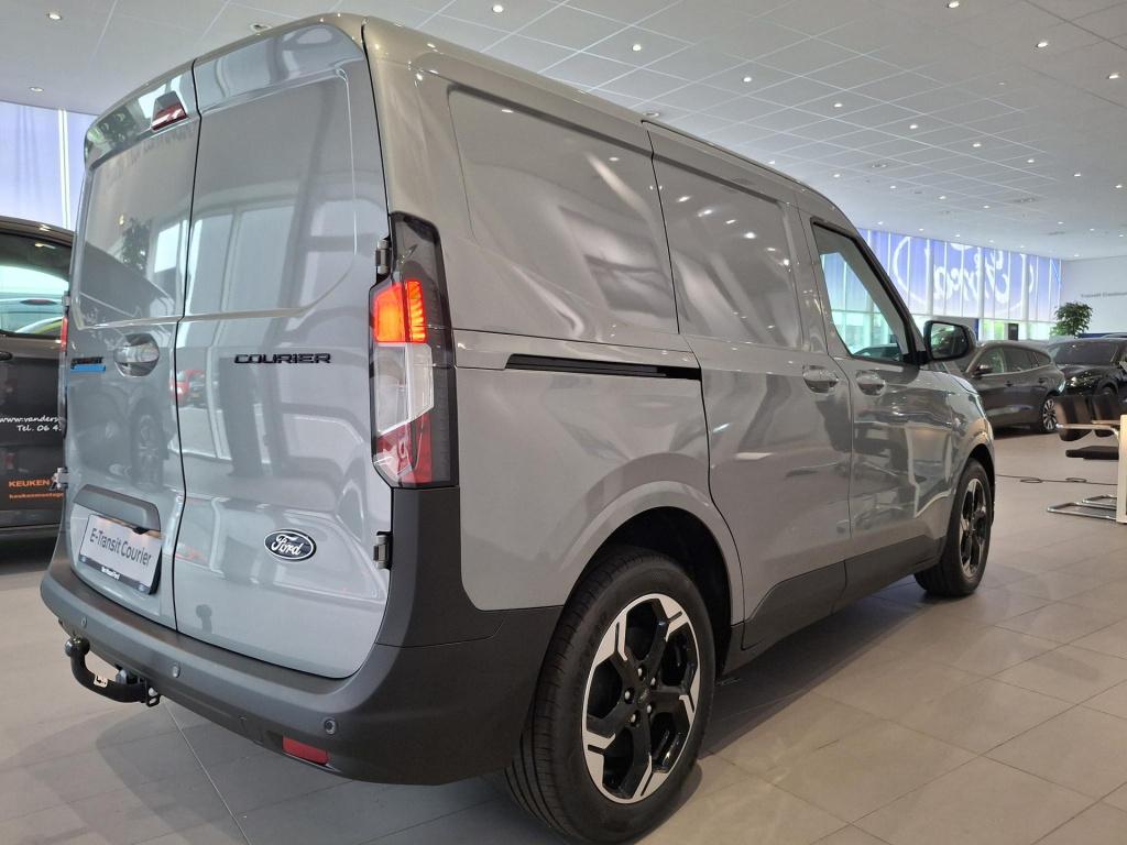 Ford E-transit Courier limited 46 kwh | trekhaak | stoel, stuur en voorruit
