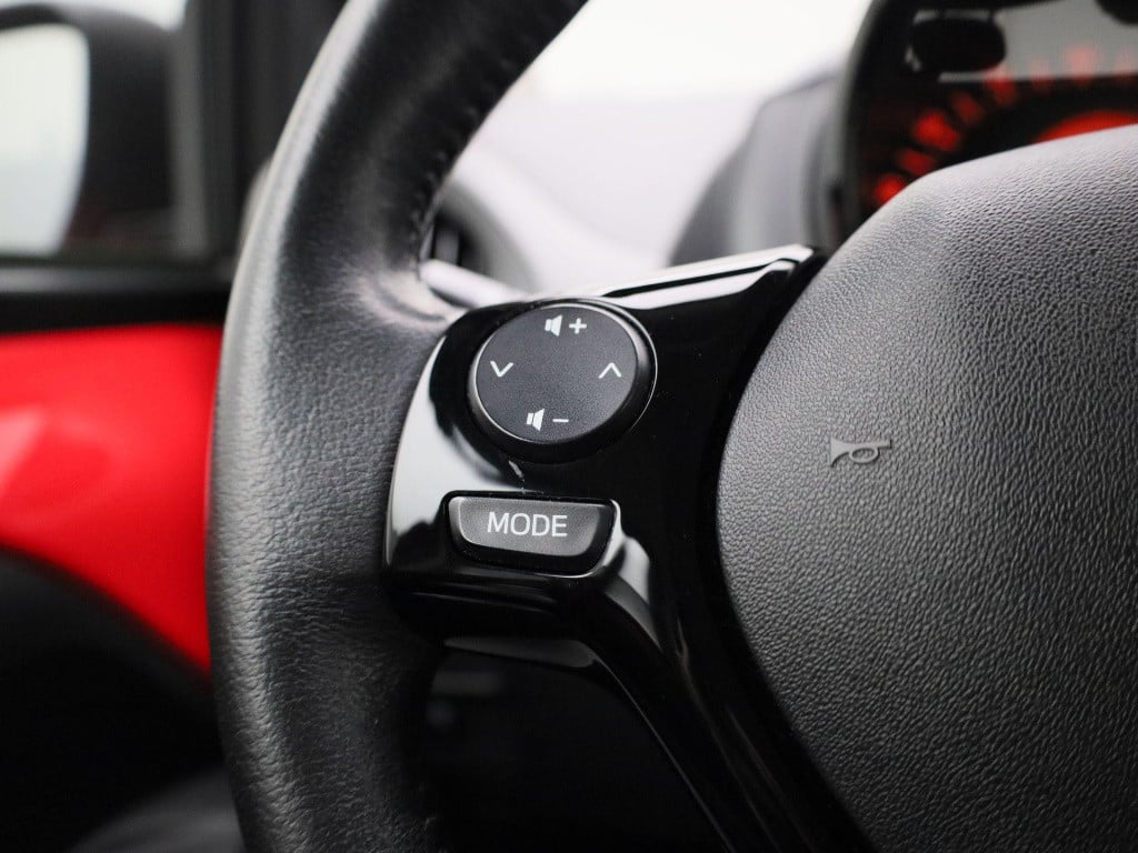 Peugeot 108 1.0 e-vti active | automaat | airco | elektrische ramen | mistl