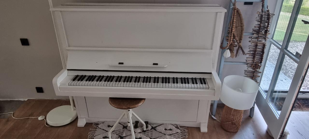 Steinberg piano; stijlvolle blikvanger