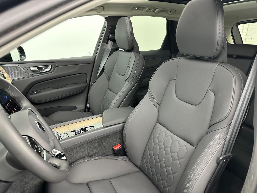 Volvo XC60 t6 398pk recharge ultra dark| adap.cruise| 360camera| pano