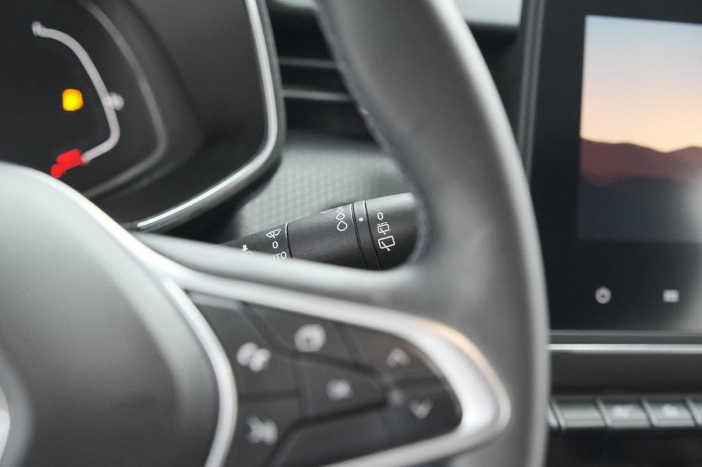Renault Clio tce 100 bi-fuel intens | camera | navigatie | parkeersensoren 