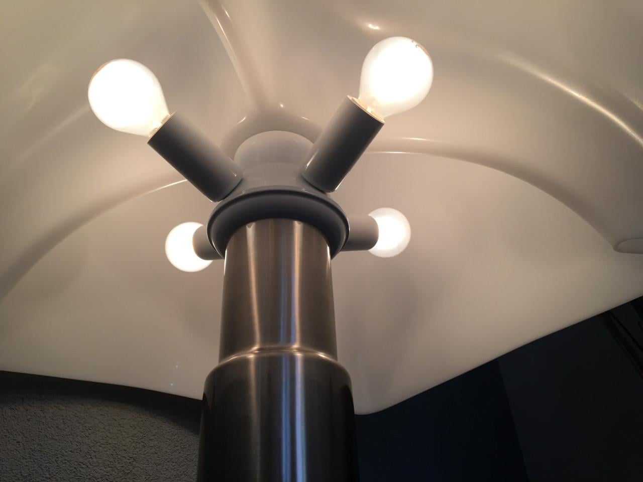 Prachtige italiaanse design tafellamp