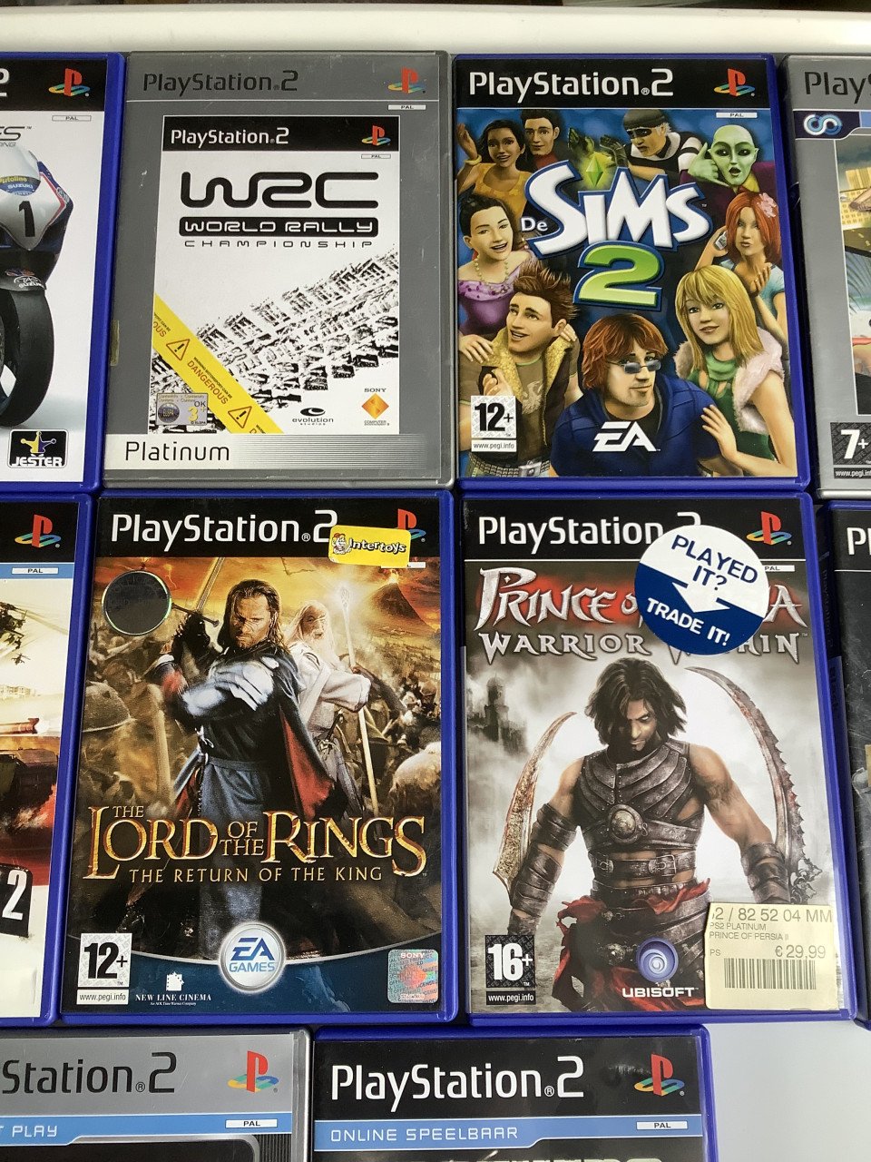 Stapeltje PS2 spellen die ik dubbel heb. Zie je iets wat je wilt overnemen,