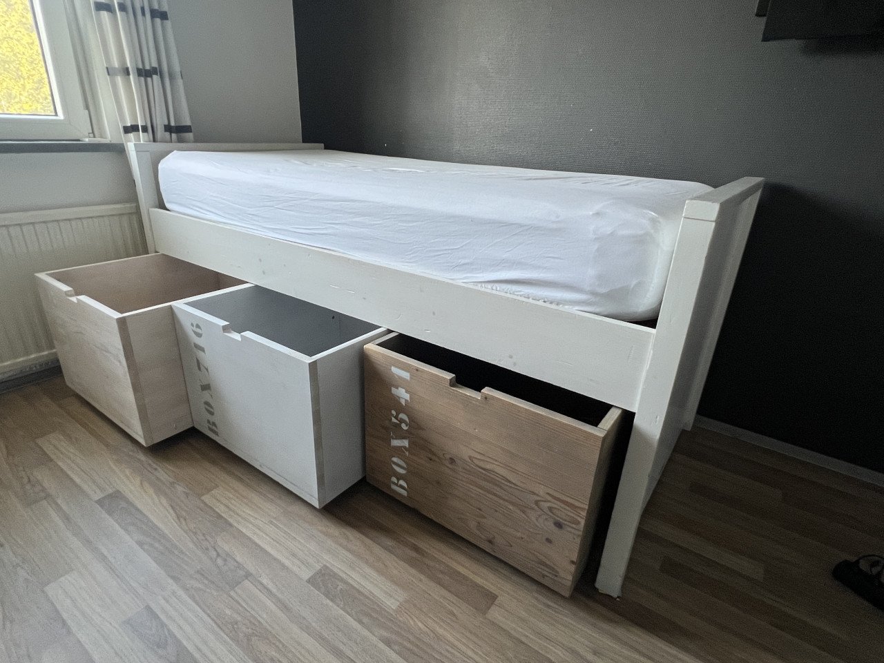 Kinderbed van het merk Bopito met opbergruimte