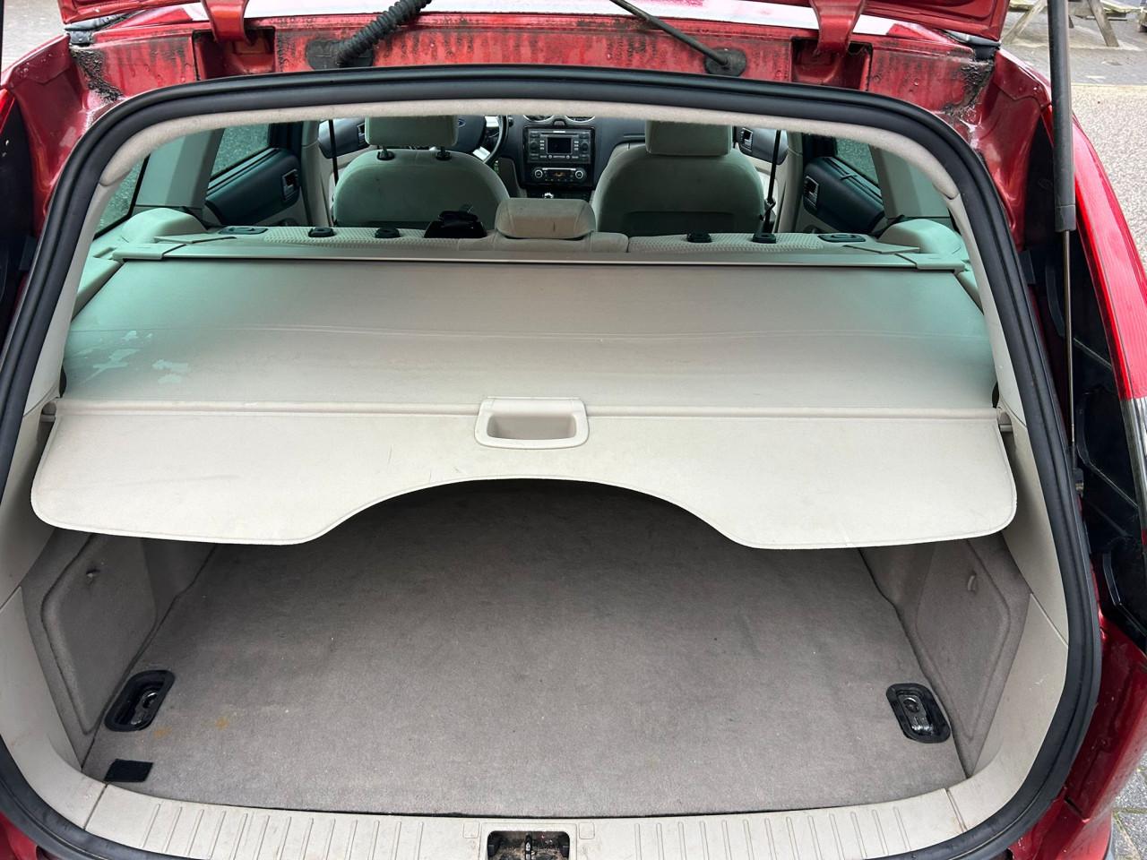 Ford Focus Wagon 1.6-16V Ghia FULL OPTION