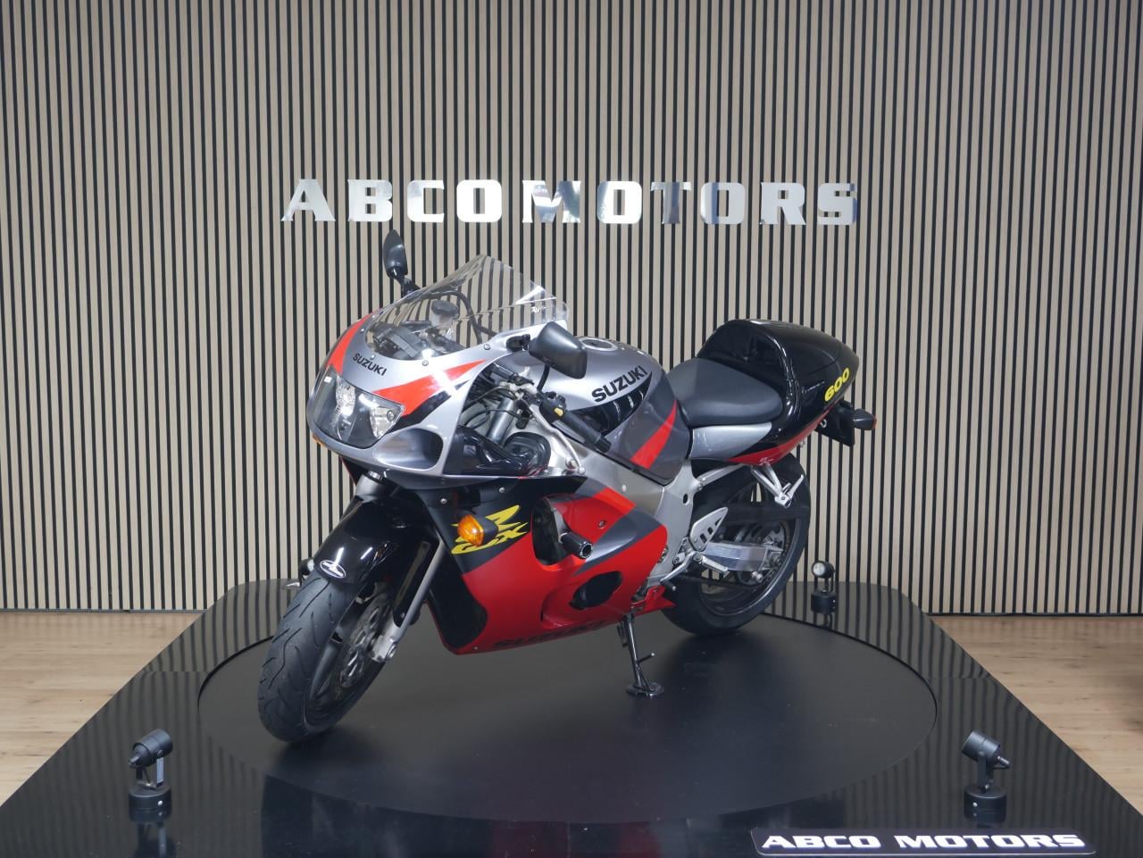 SUZUKI GSX-R 600