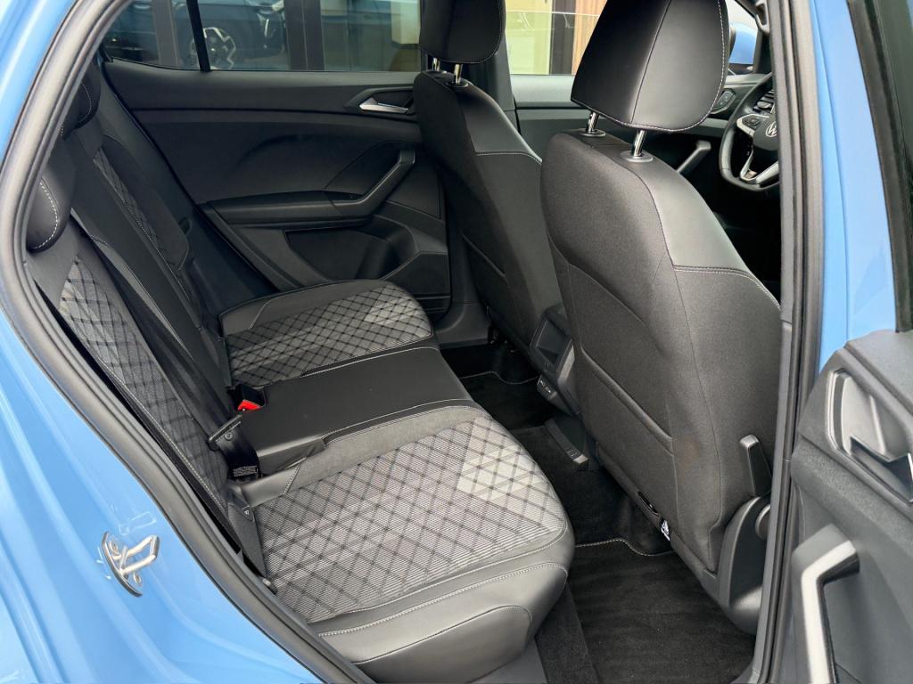 Volkswagen T-cross 1.0 tsi 116pk dsg r-line | trekhaak | navi | iq light | 