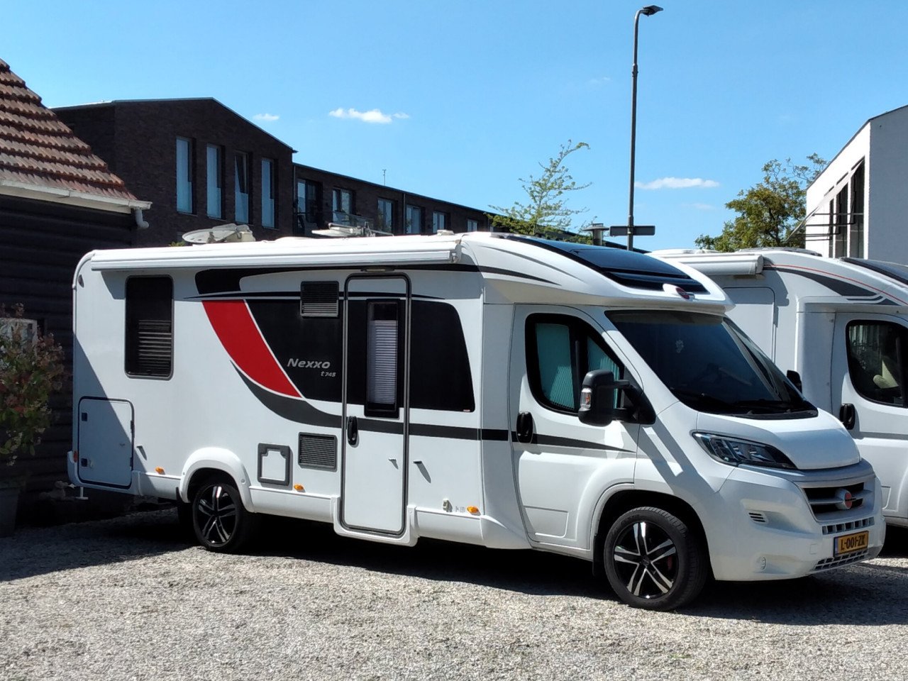 Burstner Nexxo T745
