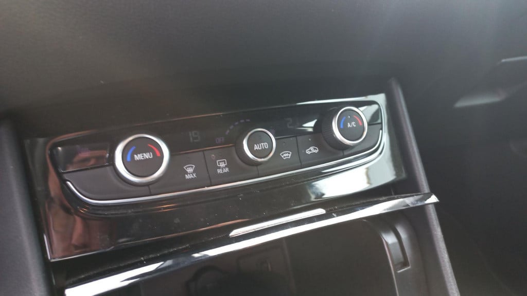 Opel Grandland X 1.2 turbo ultimate | climate | cruise | trekhaak | navi