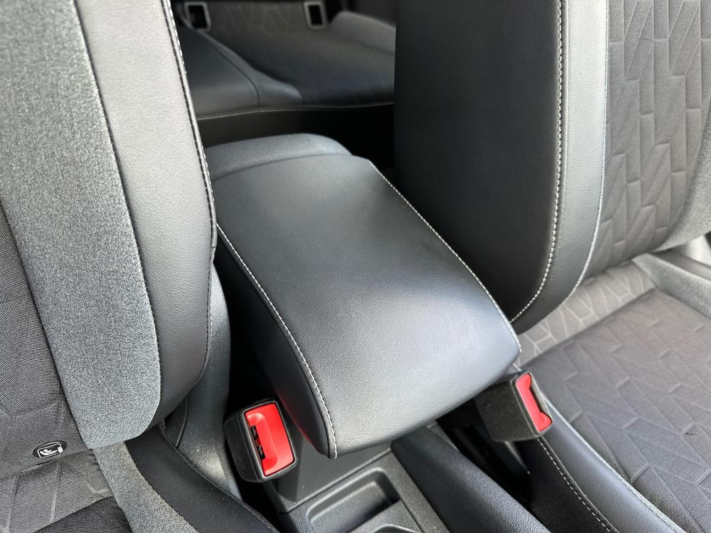 Volkswagen T-cross 1.0 tsi 115pk dsg goal | trekhaak | 4-season | navi | st