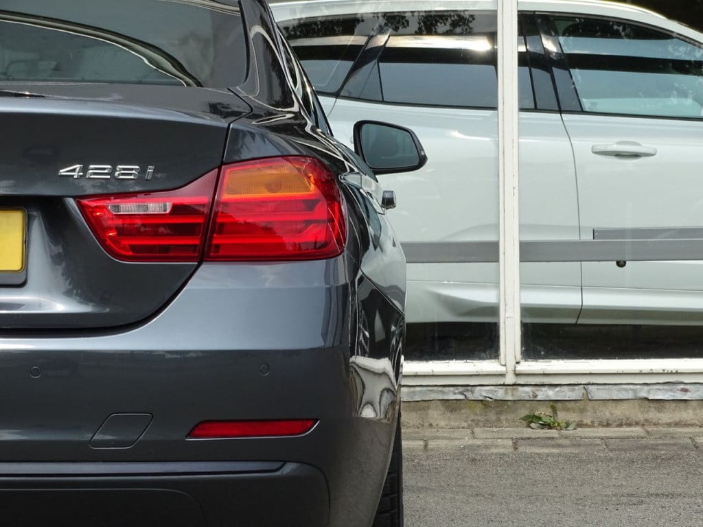 BMW 4 Serie coupé 428i high executive