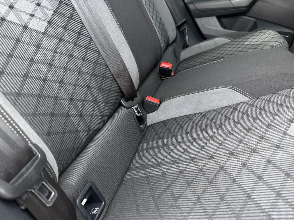 Volkswagen Taigo 1.0tsi 110pk dsg r-line | pano dak