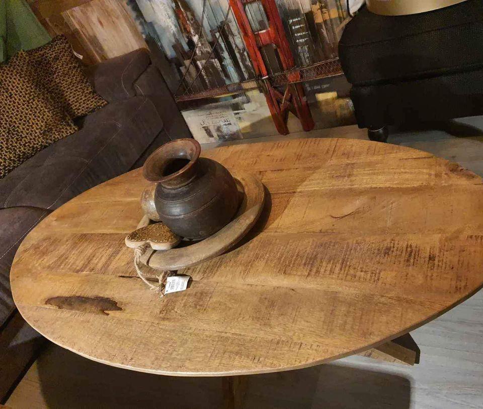 DECO, TAFELS, STOELEN, BANKEN, KASTEN, 3Z FACTORY ARNEMUIDEN KOM EENS LANGS