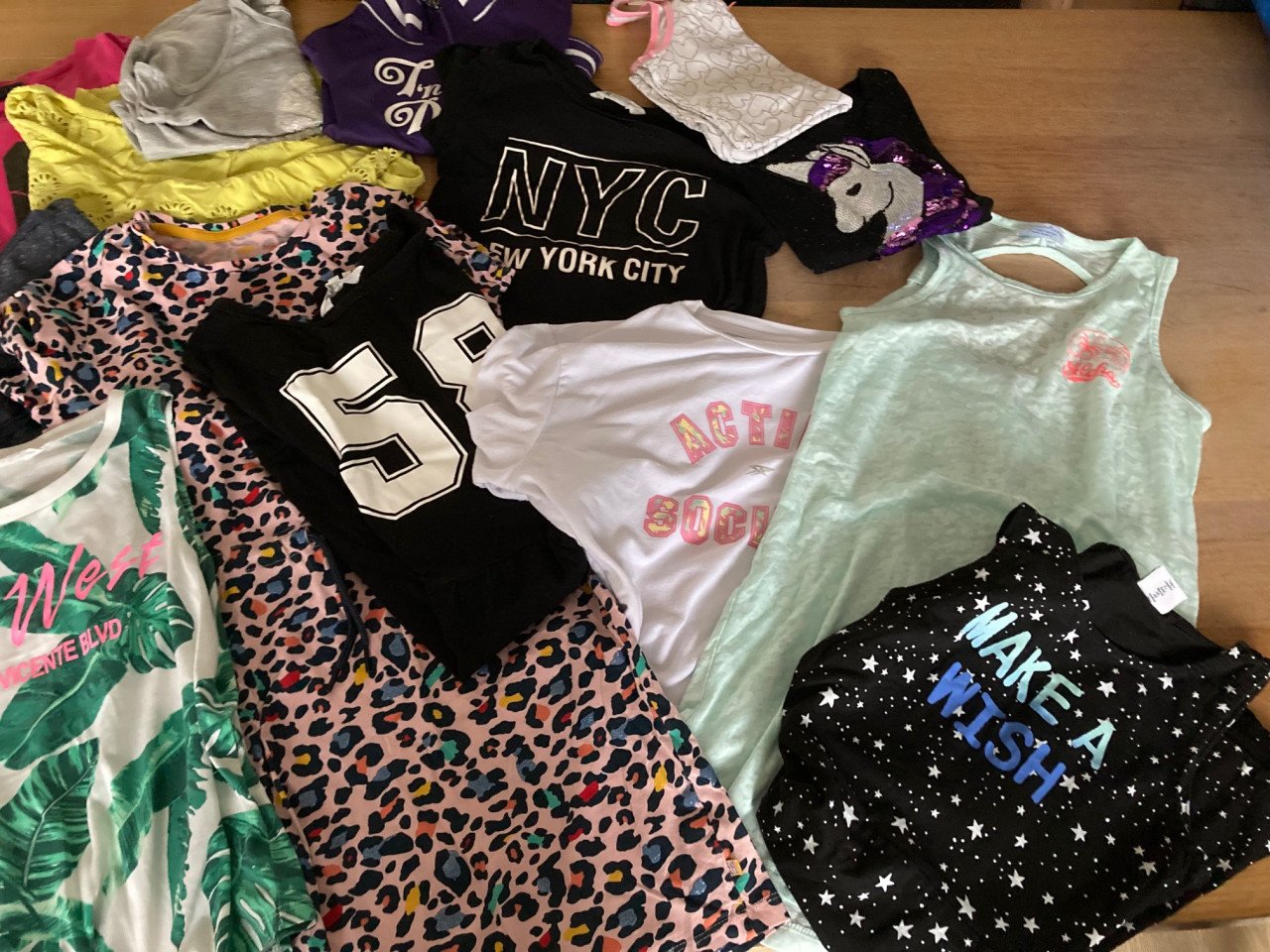 Pakket kleding in maat 146/152 (2)
