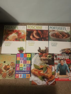 24 kookboeken en boekjes