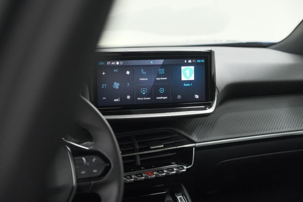 Peugeot E-2008 ev allure avantage 54 kwh | soh 97,6% | 11 kw lader | apple 