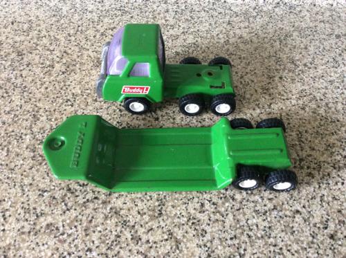 Verschillende voertuigen van het merk: Buddy L.