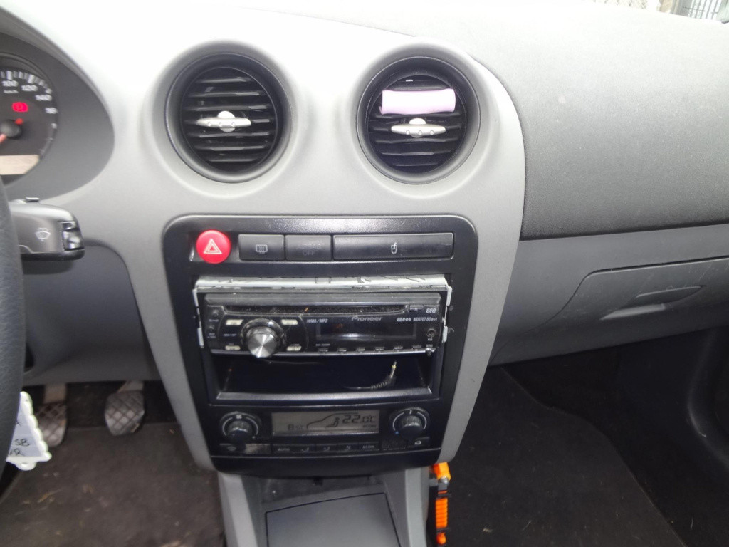 Seat Ibiza 1.4-16v stylance