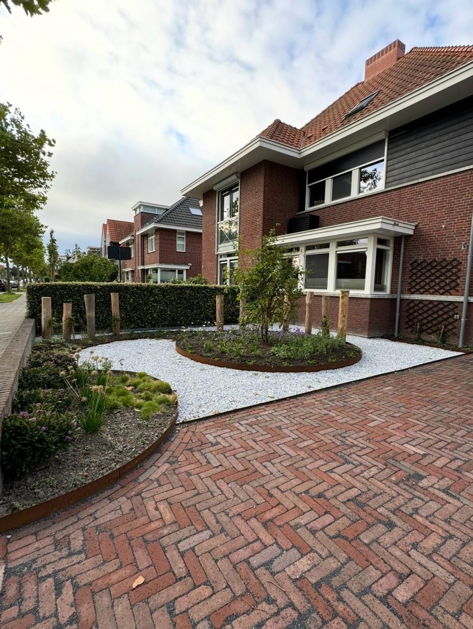 Tuinaanleg en schuttingbouw.