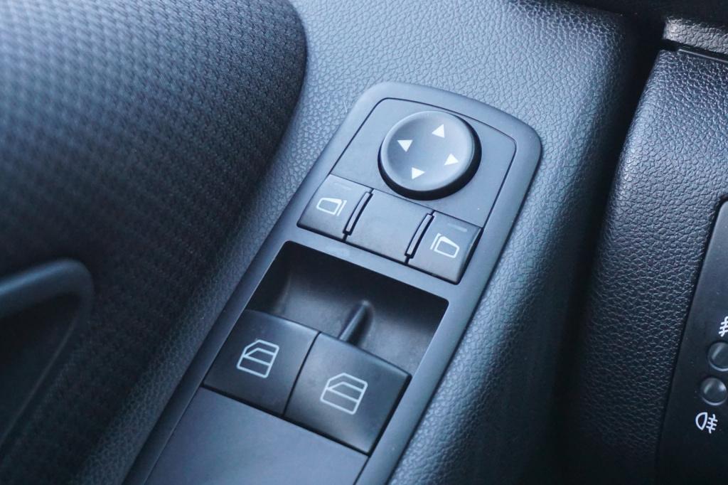 Mercedes-Benz A-Klasse 160 blueefficiency business class avantgarde airco /