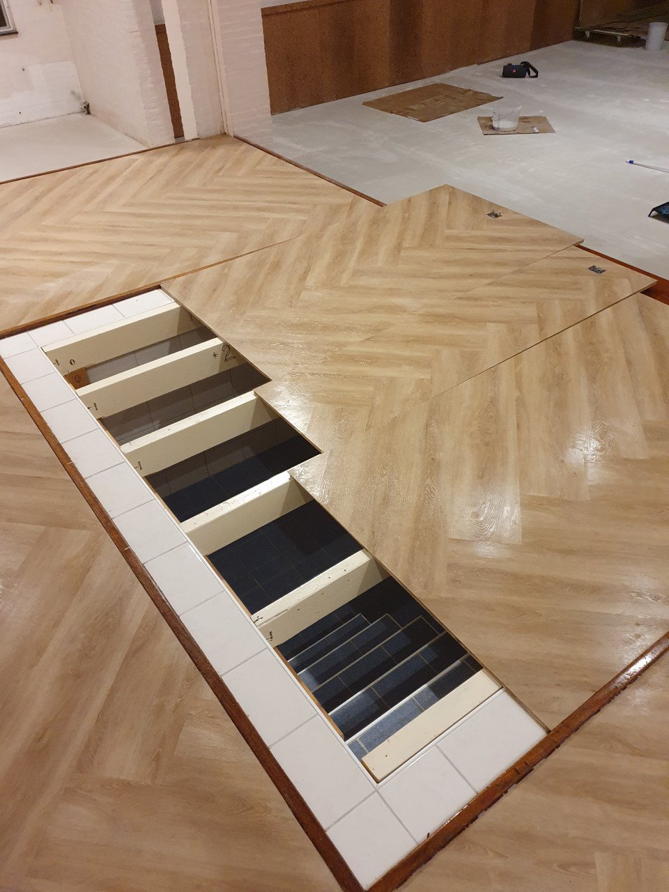 Laminaat of pvc laten leggen? (ook andere klussen)