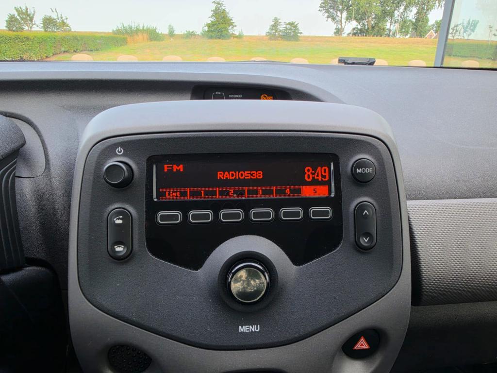 Peugeot 108 1.0 e-vti active | parkeersensoren | airco | bluetooth