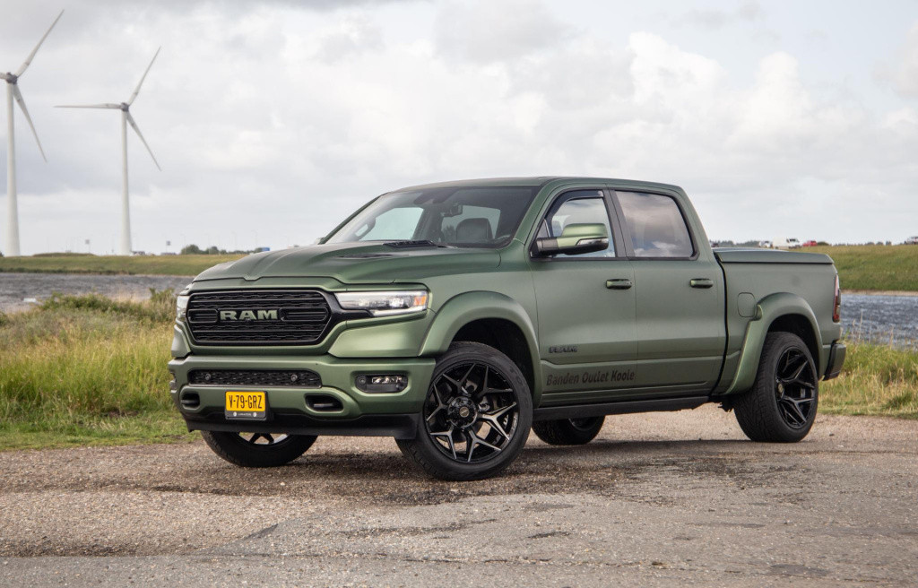 Dodge Ram 1500 5.7 v8 4x4 crew cab limited bpm vrij / all in prijs / pano /