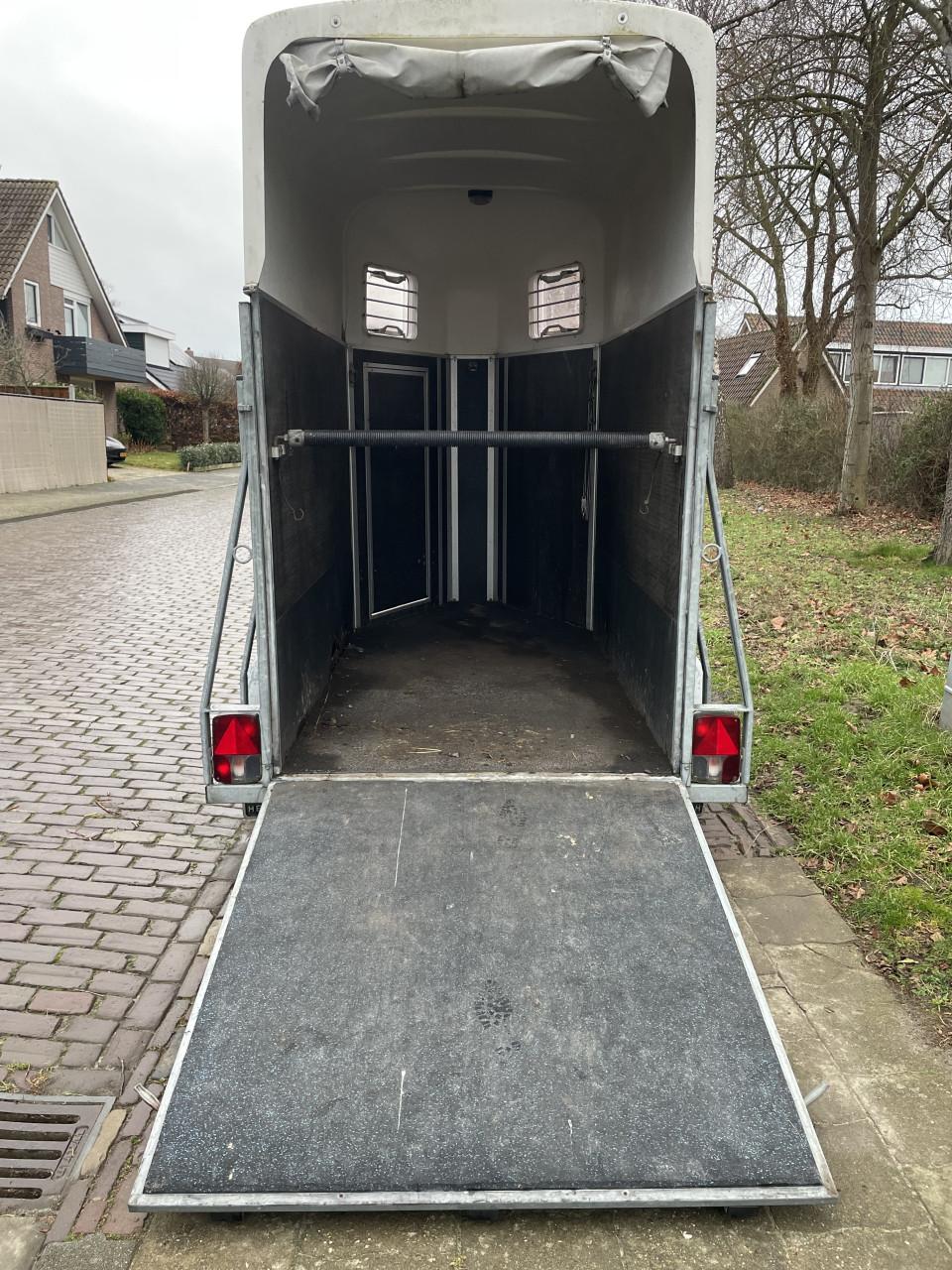 1,5 paardstrailer