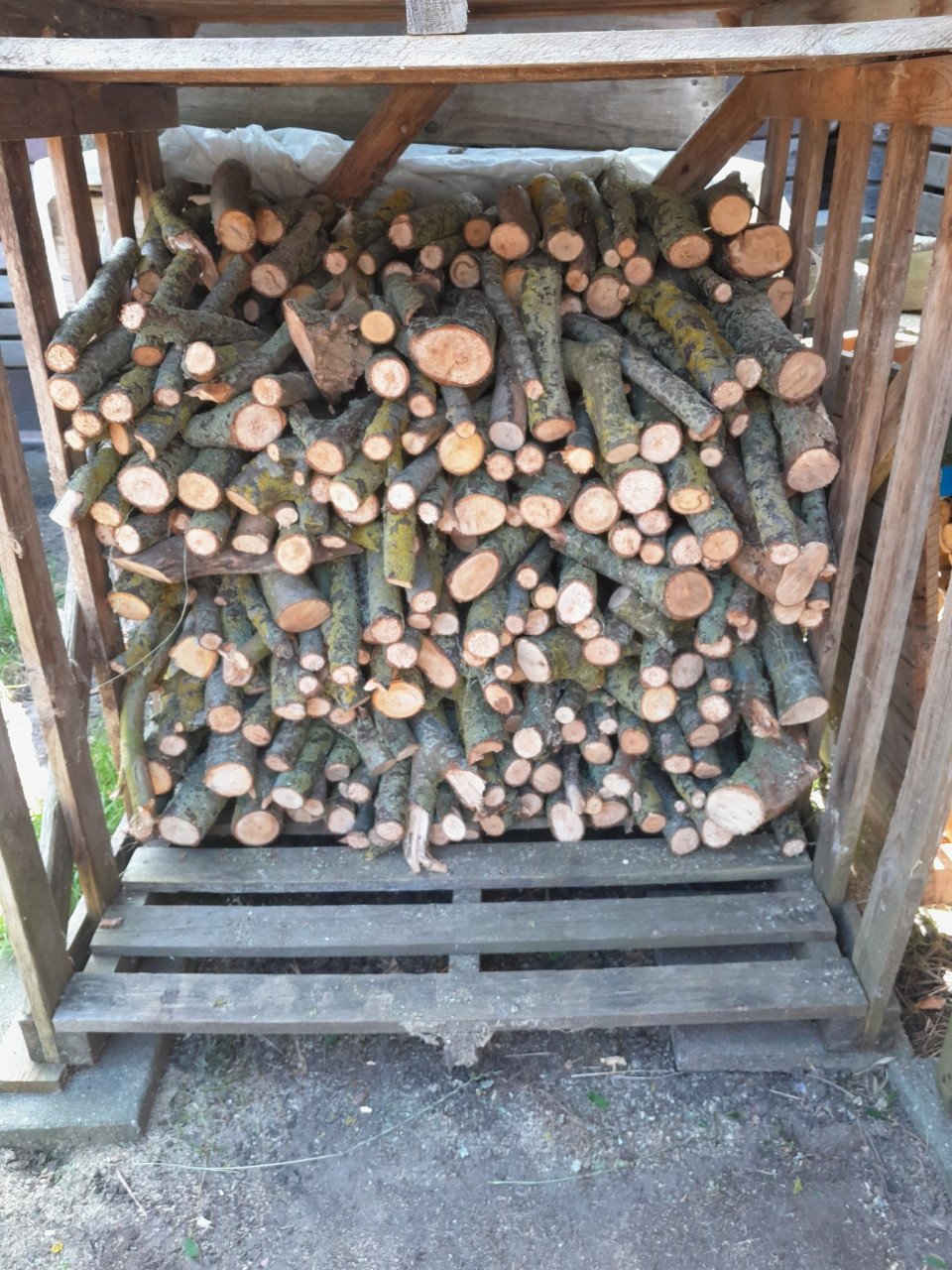 Rondhout gemengd.