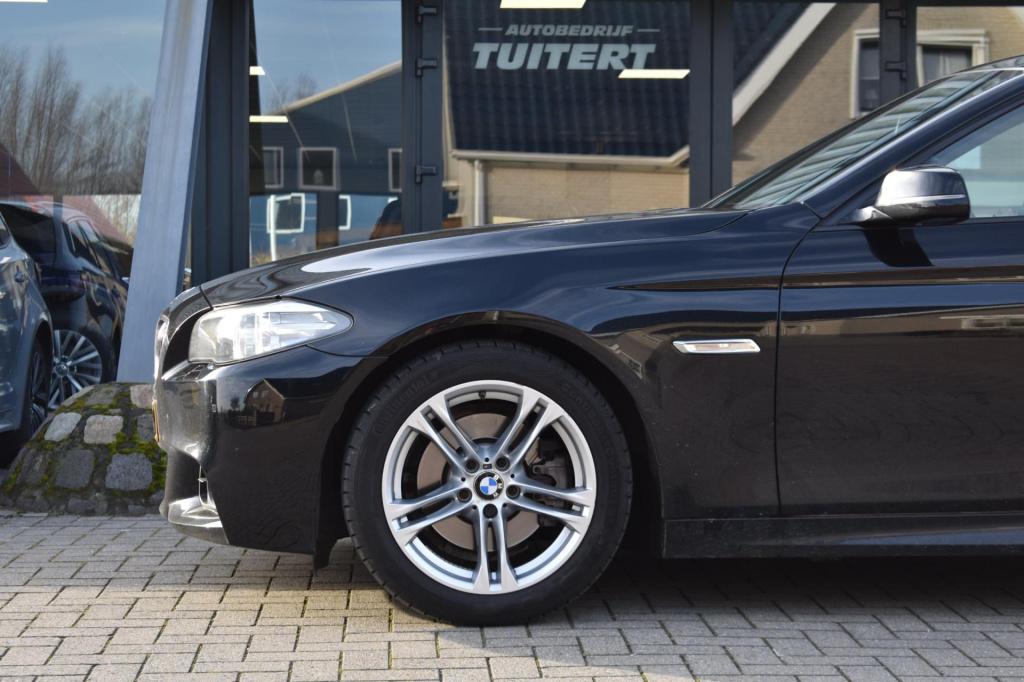 BMW 5 Serie 520i m sport | schuifdak | camera | leder | nap | adapt. cruise