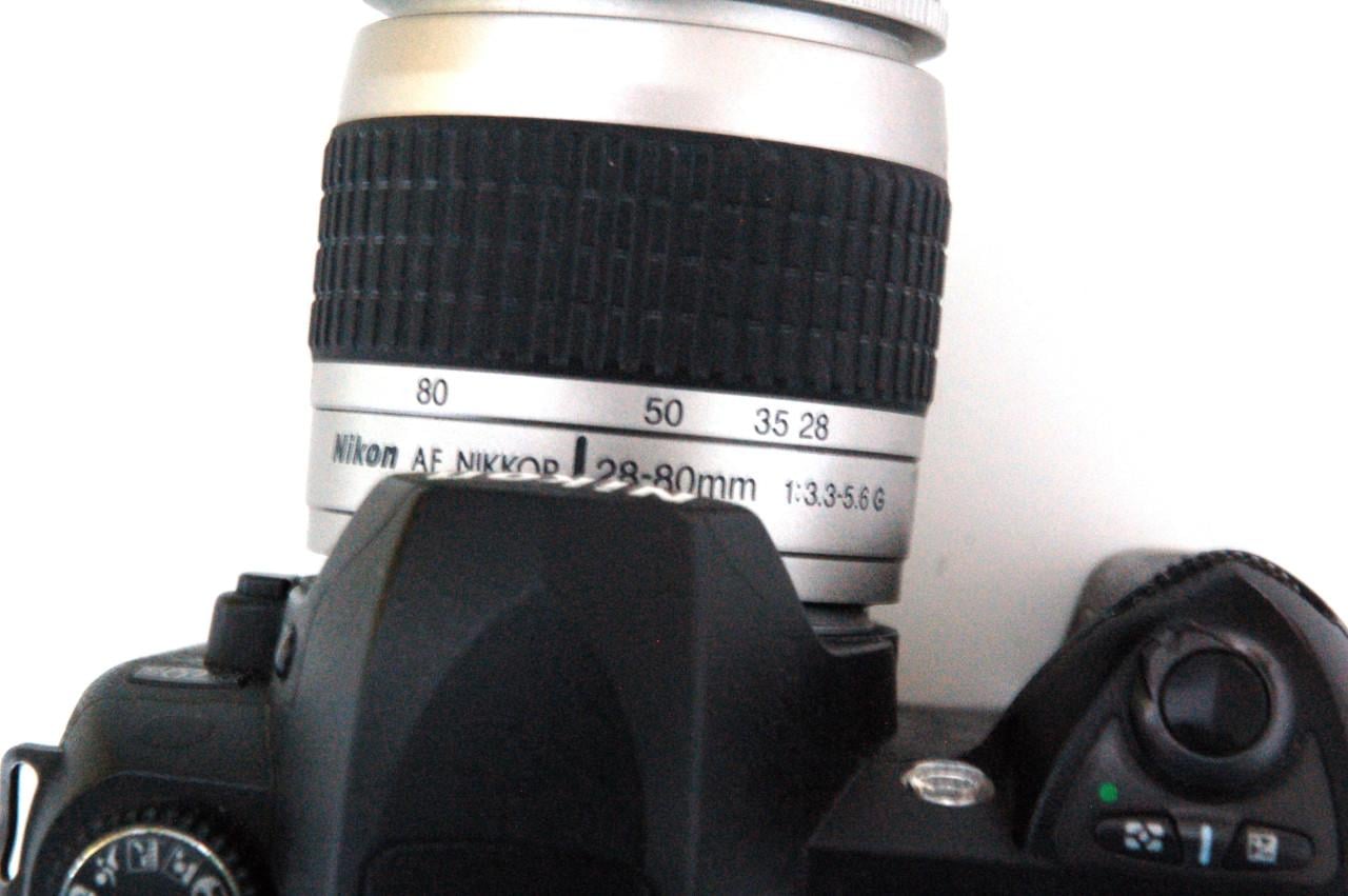 Nikon d70smet 28-80mm. lens
