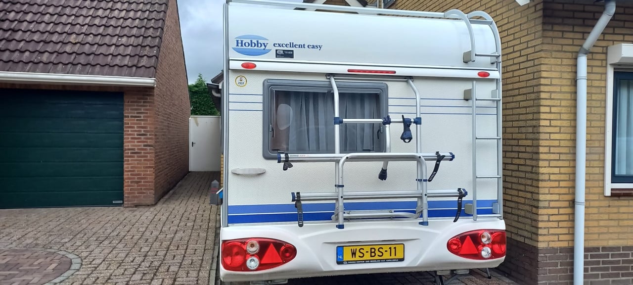 Caravan: Hobby 400 SF Excellent 2005 (incl. voortent en inboedel)