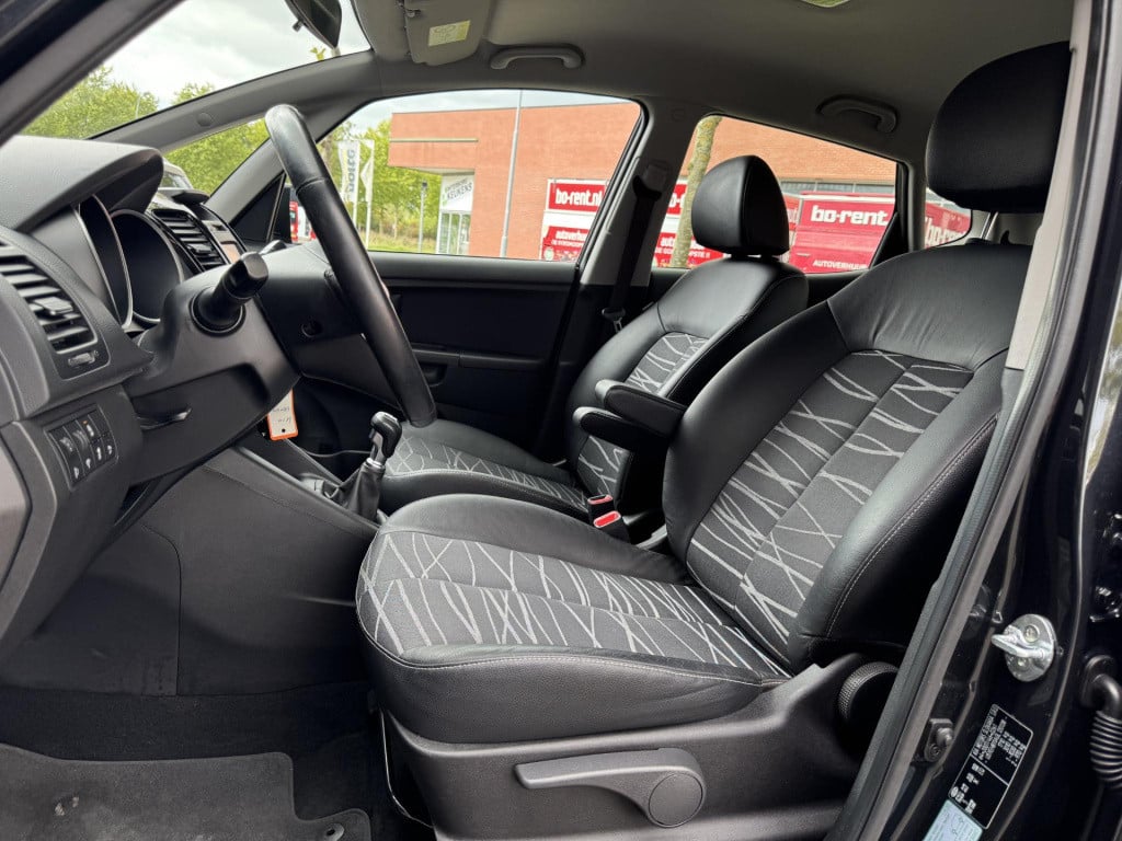 Kia Venga 1.4 cvvt dynamicplusline | trekhaak | navigatie | camera | cruise