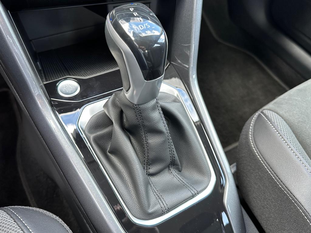 Volkswagen T-roc 1.5 tsi 150pk dsg style carplay | camera | keyless | elek.