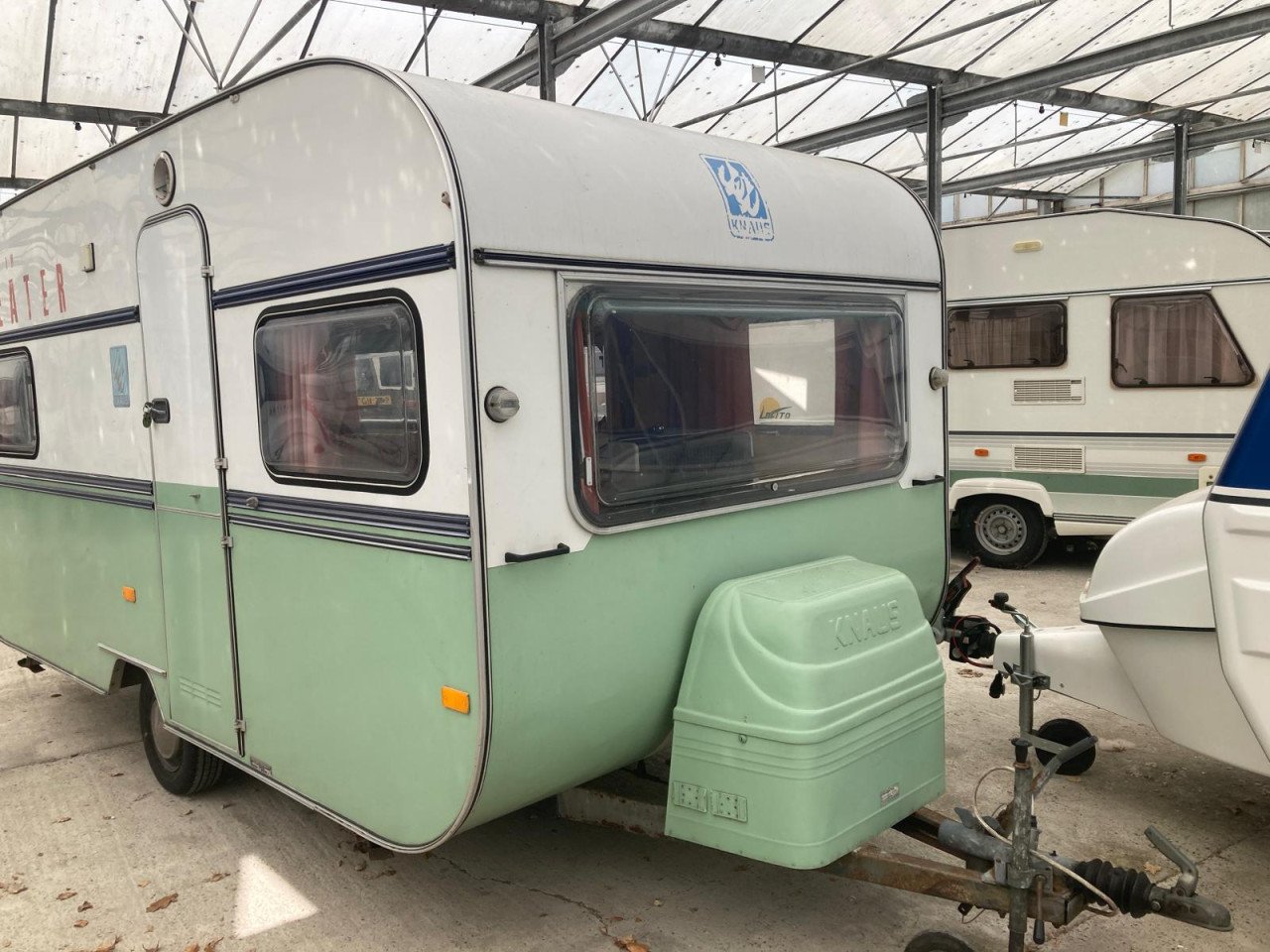 Retro caravan incl stalling