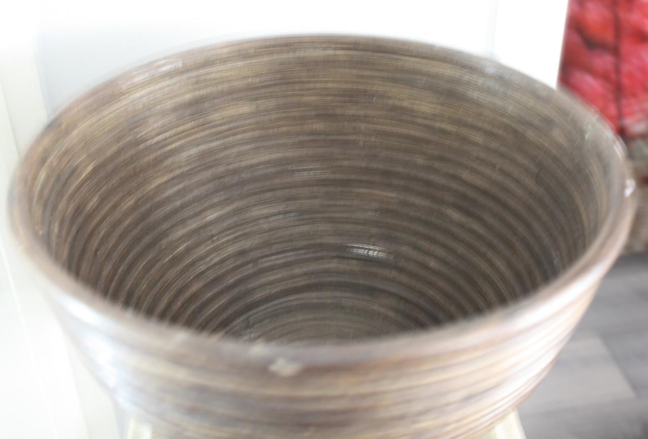 Set van 2 bruine bloempotten