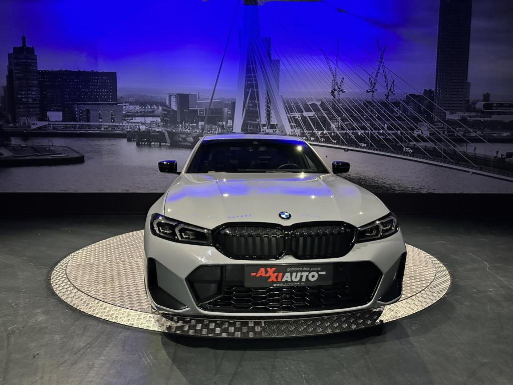 BMW 3-serie 330i m-sport *competitionstoelen*schuifdak*m-sport pro*