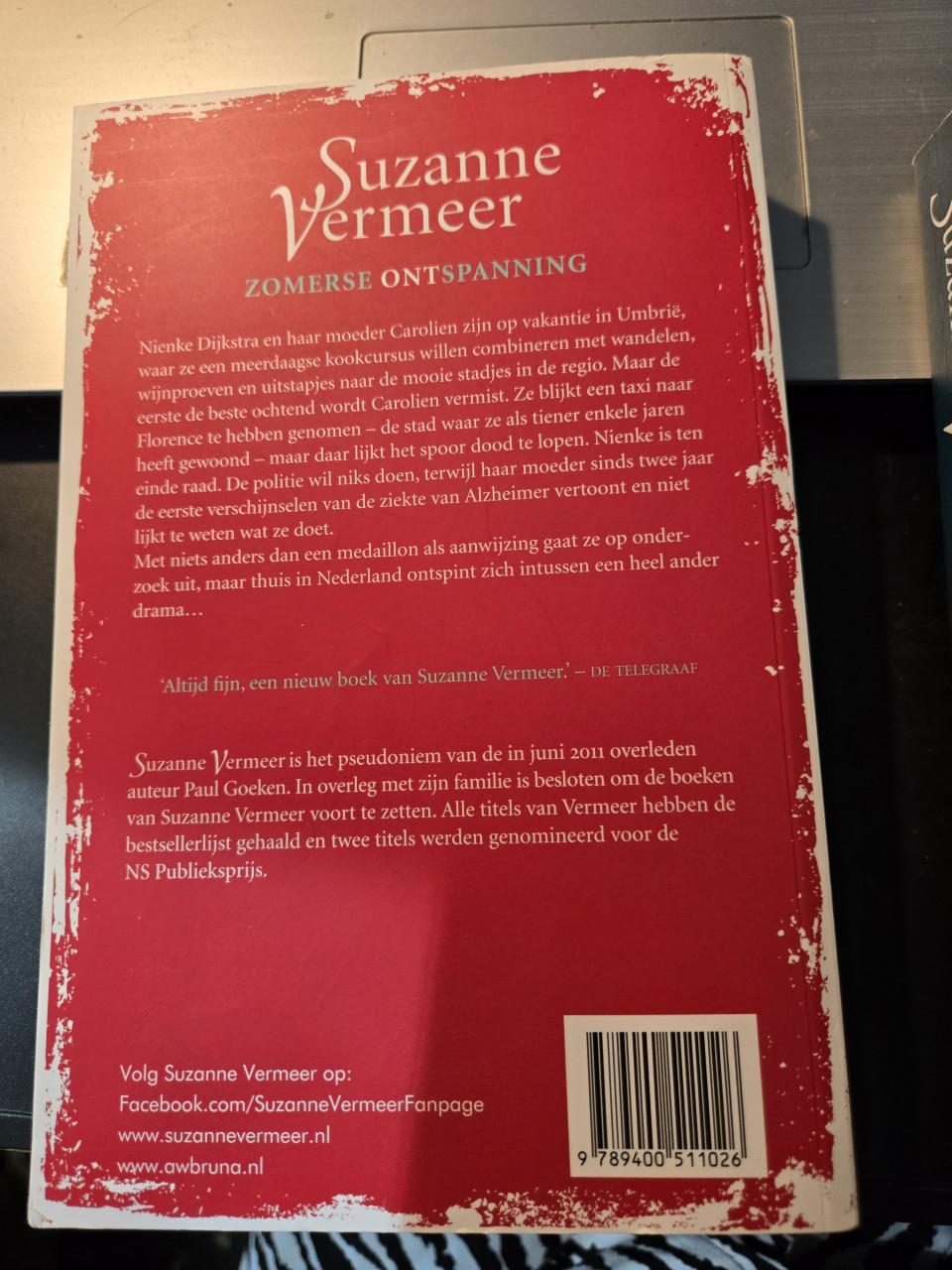 2 boeken Suzanne Vermeer : Souvenir 2020 Gletsjer 2022