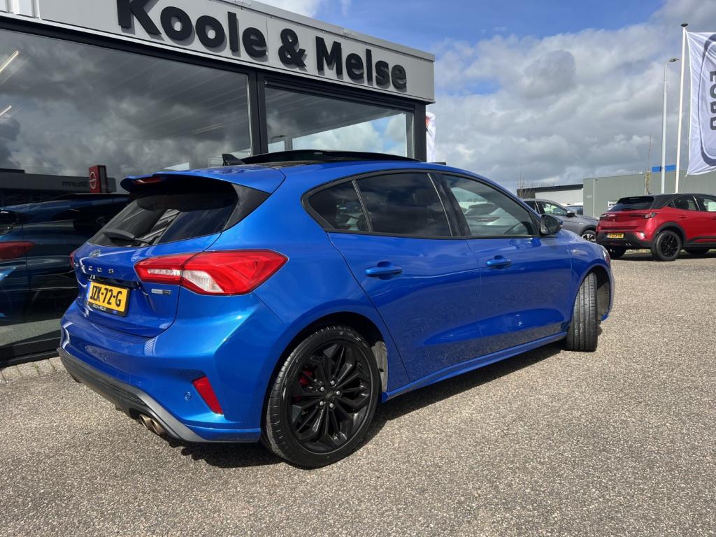 Ford Focus 1.0 ecoboost hybrid 155pk st line x , panodak , winterpack
