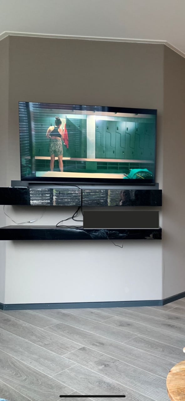 Hangend tv meubel zwart