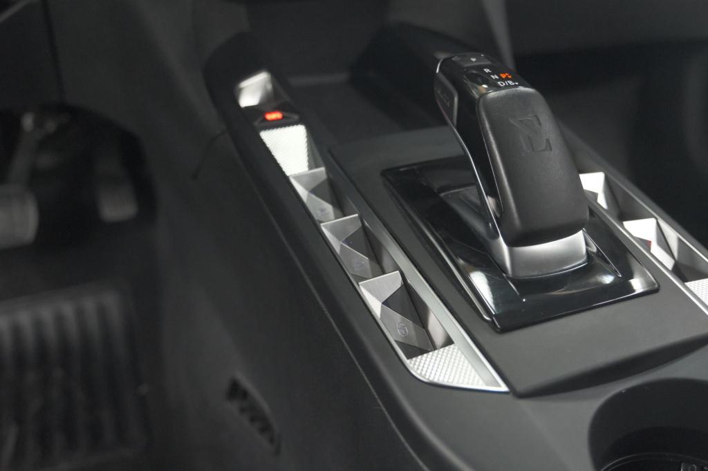 Ds Ds 3 crossback e-tense so chic 50 kwh | camera | dodehoekdetectie | appl