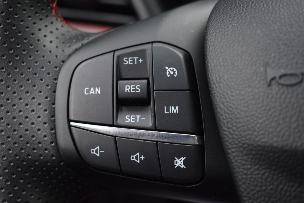Ford Puma 1.0 ecoboost hybrid st-line x | climate control | cruise control 